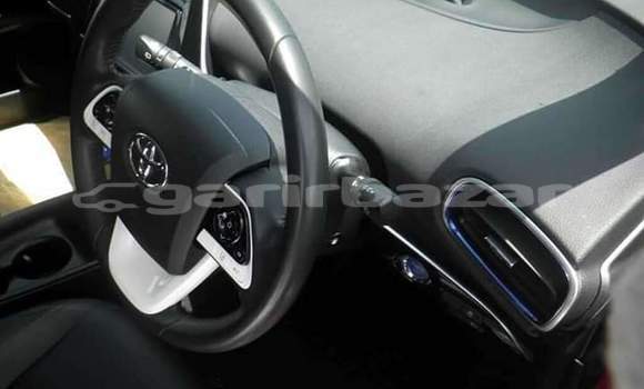 Buy Import Toyota Prius in Dhaka, Dhaka Buy Import Toyota Prius in Dhaka, Dhaka