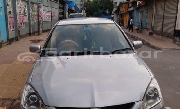 কেনা ব্যবহৃত Mitsubishi lancer Silver গাড়ী মধ্যে ঢাকা মধ্যে Dhaka কেনা ব্যবহৃত Mitsubishi lancer Silver গাড়ী মধ্যে ঢাকা মধ্যে Dhaka