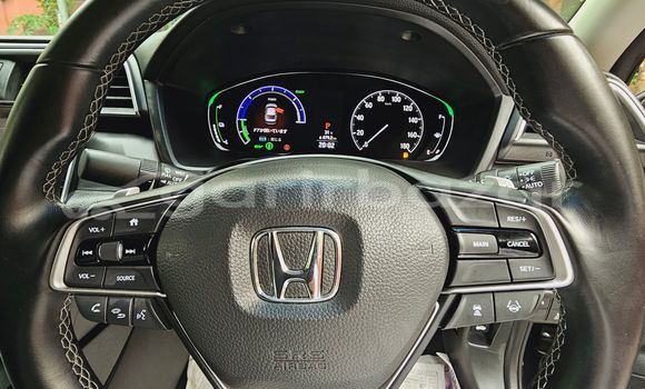 Buy Import 2020 Honda Insight in Dhaka, Dhaka Buy Import 2020 Honda Insight in Dhaka, Dhaka