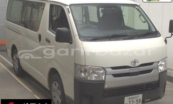 কেনা ব্যবহৃত Toyota hiace dx White গাড়ী মধ্যে ঢাকা মধ্যে Dhaka
