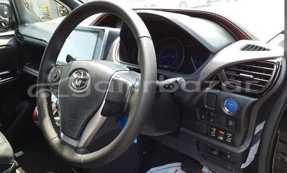 Buy Used 2019 Toyota voxy zs kiramiki in Dhaka, Dhaka Buy Used 2019 Toyota voxy zs kiramiki in Dhaka, Dhaka