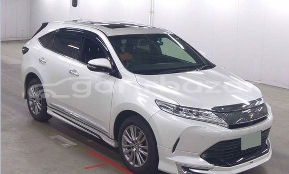 Buy Used 2020 Toyota Harrier in Dhaka, Dhaka Buy Used 2020 Toyota Harrier in Dhaka, Dhaka
