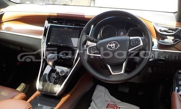 Buy Used 2019 Toyota Harrier in Dhaka, Dhaka Buy Used 2019 Toyota Harrier in Dhaka, Dhaka