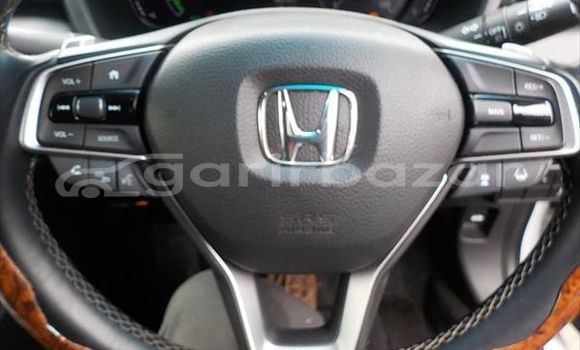Buy Used 2019 Honda Insight in Dhaka, Dhaka Buy Used 2019 Honda Insight in Dhaka, Dhaka