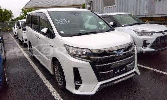 Buy Used 2019 Toyota noah si in Dhaka, Dhaka Buy Used 2019 Toyota noah si in Dhaka, Dhaka