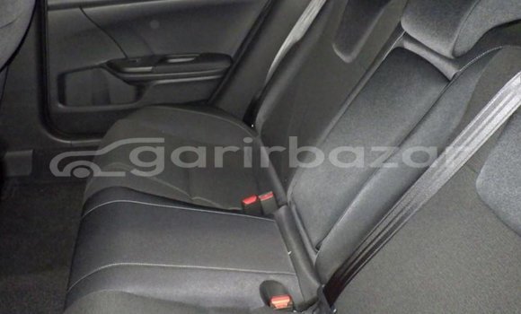 Buy Used 2019 Honda Insight in Dhaka, Dhaka Buy Used 2019 Honda Insight in Dhaka, Dhaka