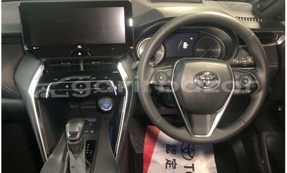 Buy Used 2021 Toyota harrier z package in Dhaka, Dhaka Buy Used 2021 Toyota harrier z package in Dhaka, Dhaka