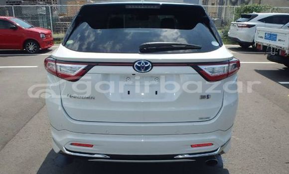 Buy Used 2021 Toyota Harrier in Dhaka, Dhaka Buy Used 2021 Toyota Harrier in Dhaka, Dhaka