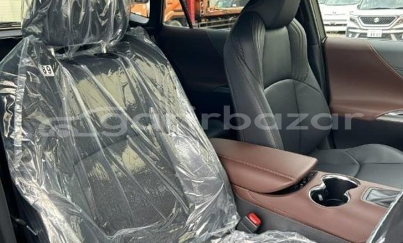 Buy Used 2023 Toyota Harrier in Dhaka, Dhaka Buy Used 2023 Toyota Harrier in Dhaka, Dhaka