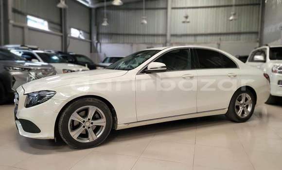 Buy Used 2022 Mercedes-Benz e-class in Dhaka, Dhaka Buy Used 2022 Mercedes-Benz e-class in Dhaka, Dhaka