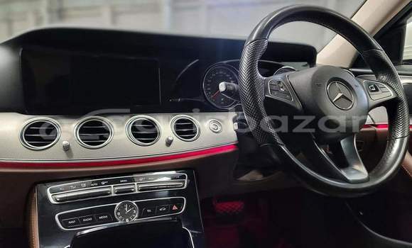 Buy Used 2022 Mercedes-Benz e-class in Dhaka, Dhaka Buy Used 2022 Mercedes-Benz e-class in Dhaka, Dhaka