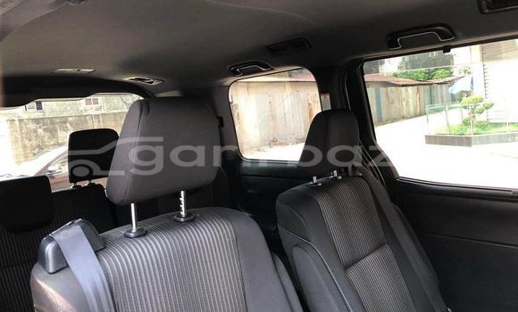 Buy Used 2017 Toyota Noah in Dhaka, Dhaka Buy Used 2017 Toyota Noah in Dhaka, Dhaka