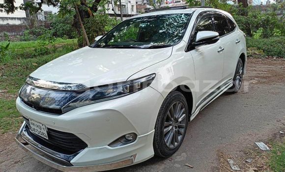 Buy Used 2020 Toyota Harrier in Dhaka, Dhaka Buy Used 2020 Toyota Harrier in Dhaka, Dhaka