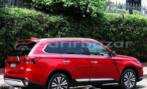 Buy Used 2021 Mitsubishi outlandar in Dhaka, Dhaka Buy Used 2021 Mitsubishi outlandar in Dhaka, Dhaka