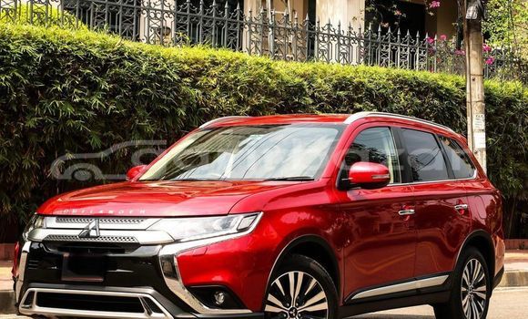 Buy Used 2021 Mitsubishi outlandar in Dhaka, Dhaka Buy Used 2021 Mitsubishi outlandar in Dhaka, Dhaka