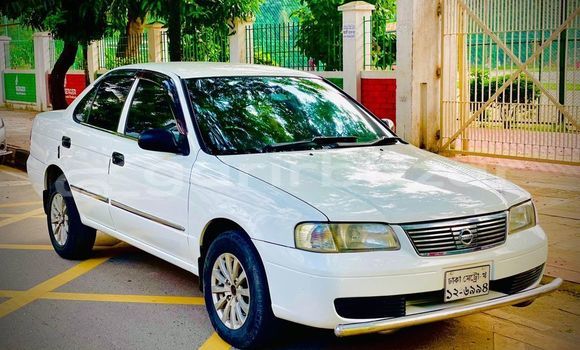 কেনা ব্যবহৃত Nissan Sunny White গাড়ী মধ্যে ঢাকা মধ্যে Dhaka