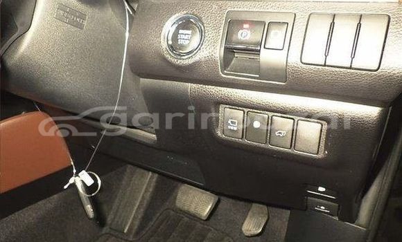 Buy Used 2019 Toyota Harrier in Dhaka, Dhaka Buy Used 2019 Toyota Harrier in Dhaka, Dhaka