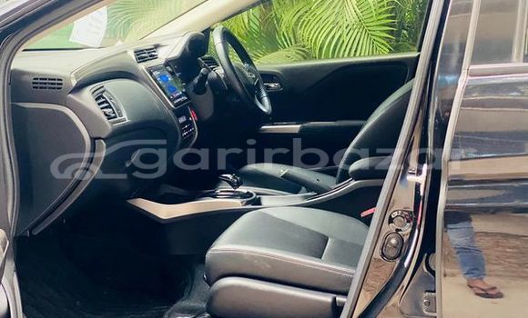 Buy Used 2018 Honda Grace in Dhaka, Dhaka Buy Used 2018 Honda Grace in Dhaka, Dhaka