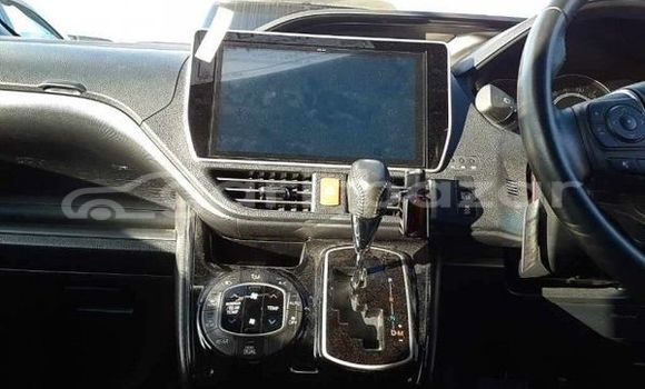 Buy Used 2019 Toyota noah wxb in Dhaka, Dhaka Buy Used 2019 Toyota noah wxb in Dhaka, Dhaka