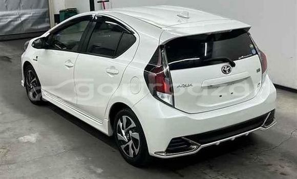 Buy Used 2019 Toyota AQUA in Dhaka, Dhaka Buy Used 2019 Toyota AQUA in Dhaka, Dhaka