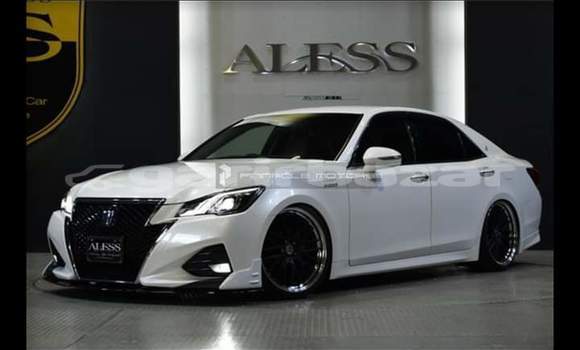 Buy Import Toyota Crown in Dhaka, Dhaka Buy Import Toyota Crown in Dhaka, Dhaka