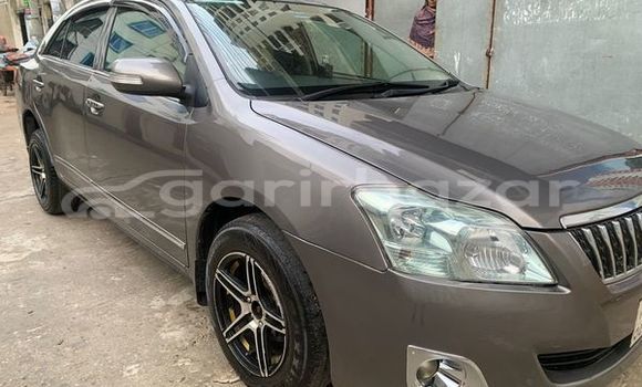 কেনা ব্যবহৃত Toyota F premio Brown গাড়ী মধ্যে অভয়নগর মধ্যে Jessor কেনা ব্যবহৃত Toyota F premio Brown গাড়ী মধ্যে অভয়নগর মধ্যে Jessor