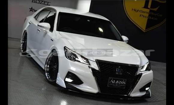 Buy Import Toyota Crown in Dhaka, Dhaka Buy Import Toyota Crown in Dhaka, Dhaka