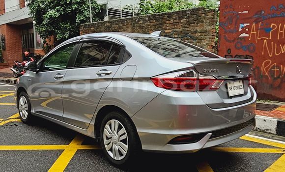 Buy Import 2019 Honda Grace in Dhaka, Dhaka Buy Import 2019 Honda Grace in Dhaka, Dhaka
