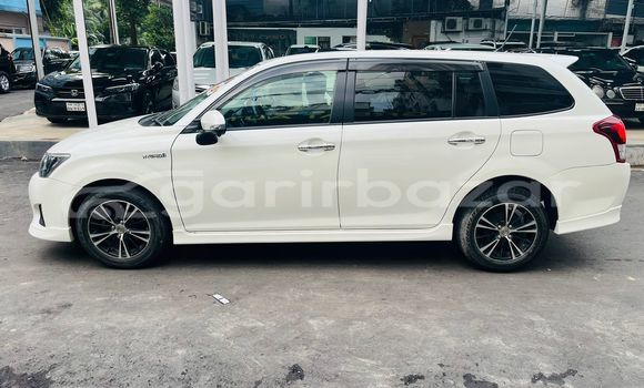 Buy Used 2014 Toyota Axio fielder in Dhaka, Dhaka Buy Used 2014 Toyota Axio fielder in Dhaka, Dhaka