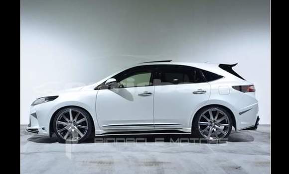 Buy Import Toyota Harrier in Dhaka, Dhaka Buy Import Toyota Harrier in Dhaka, Dhaka