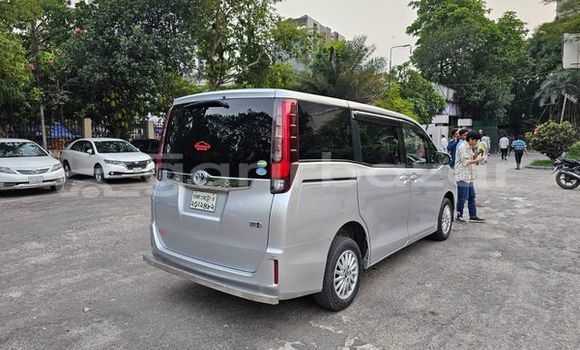 Buy Used 2016 Toyota Noah in Dhaka, Dhaka Buy Used 2016 Toyota Noah in Dhaka, Dhaka