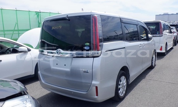 কেনা ব্যবহৃত Toyota noah g Silver গাড়ী মধ্যে ঢাকা মধ্যে Dhaka কেনা ব্যবহৃত Toyota noah g Silver গাড়ী মধ্যে ঢাকা মধ্যে Dhaka