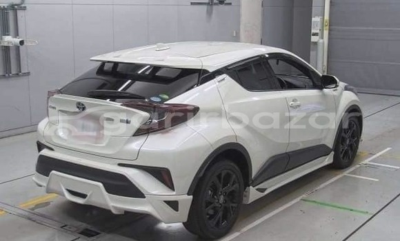 কেনা ব্যবহৃত Toyota chr g pkg Pearl গাড়ী মধ্যে ঢাকা মধ্যে Dhaka কেনা ব্যবহৃত Toyota chr g pkg Pearl গাড়ী মধ্যে ঢাকা মধ্যে Dhaka