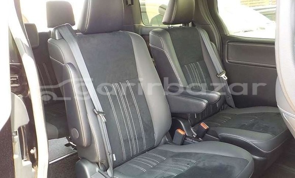 কেনা ব্যবহৃত Toyota Esquire gi premium Purple গাড়ী মধ্যে ঢাকা মধ্যে Dhaka কেনা ব্যবহৃত Toyota Esquire gi premium Purple গাড়ী মধ্যে ঢাকা মধ্যে Dhaka