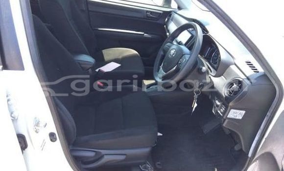 কেনা ব্যবহৃত Toyota axio hybrid x White গাড়ী মধ্যে ঢাকা মধ্যে Dhaka কেনা ব্যবহৃত Toyota axio hybrid x White গাড়ী মধ্যে ঢাকা মধ্যে Dhaka