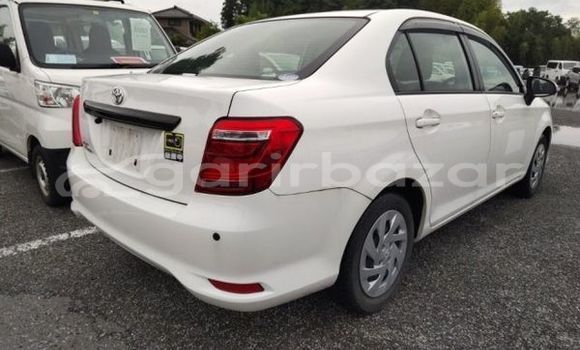 কেনা ব্যবহৃত Toyota axio hybrid x Pearl গাড়ী মধ্যে ঢাকা মধ্যে Dhaka কেনা ব্যবহৃত Toyota axio hybrid x Pearl গাড়ী মধ্যে ঢাকা মধ্যে Dhaka
