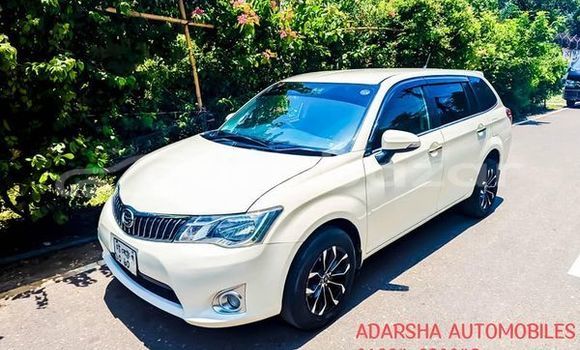 Buy Used 2012 Toyota axio fielder in Chittagong, Chittagong Buy Used 2012 Toyota axio fielder in Chittagong, Chittagong