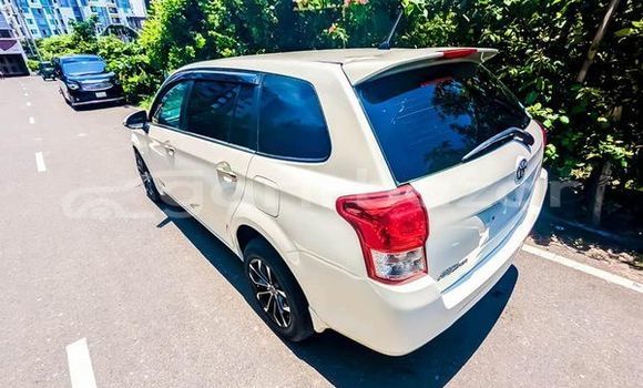 Buy Used 2012 Toyota axio fielder in Chittagong, Chittagong Buy Used 2012 Toyota axio fielder in Chittagong, Chittagong