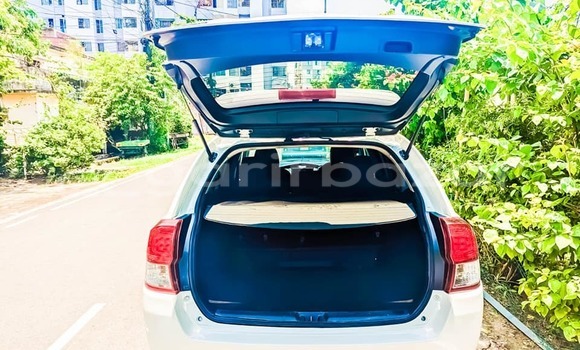 Buy Used 2012 Toyota axio fielder in Chittagong, Chittagong Buy Used 2012 Toyota axio fielder in Chittagong, Chittagong