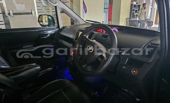 Buy Used 2013 Toyota noah gs in Chittagong, Chittagong Buy Used 2013 Toyota noah gs in Chittagong, Chittagong
