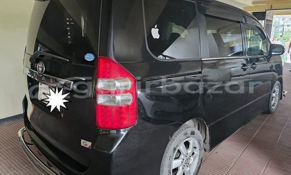 Buy Used 2013 Toyota noah gs in Chittagong, Chittagong Buy Used 2013 Toyota noah gs in Chittagong, Chittagong