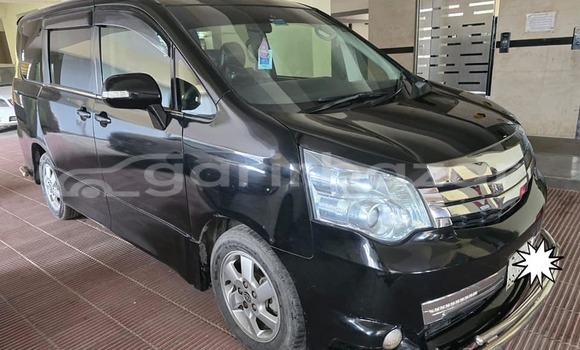 Buy Used 2013 Toyota noah gs in Chittagong, Chittagong Buy Used 2013 Toyota noah gs in Chittagong, Chittagong