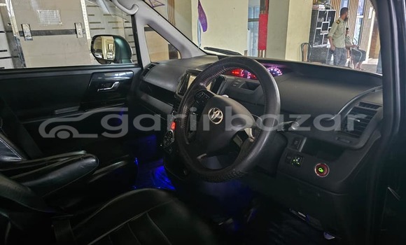 Buy Used 2013 Toyota noah gs in Chittagong, Chittagong Buy Used 2013 Toyota noah gs in Chittagong, Chittagong