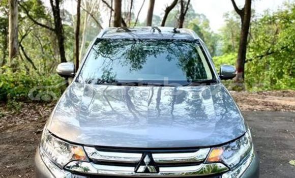Buy Used 2018 Mitsubishi outlandar in Chittagong, Chittagong Buy Used 2018 Mitsubishi outlandar in Chittagong, Chittagong