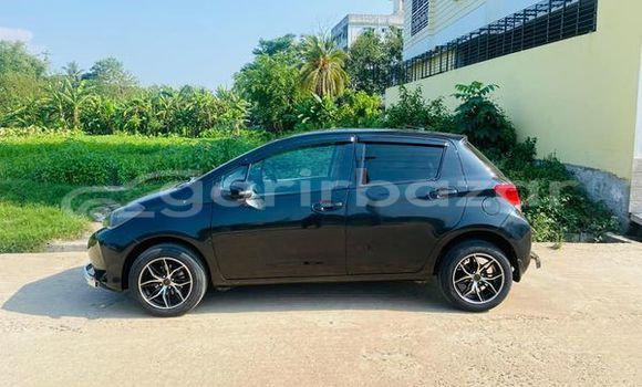 Buy Used 2011 Toyota Vitz in Chittagong, Chittagong Buy Used 2011 Toyota Vitz in Chittagong, Chittagong