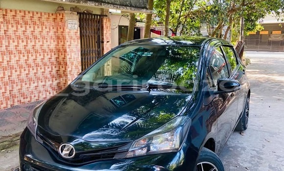 Buy Used 2011 Toyota Vitz in Chittagong, Chittagong Buy Used 2011 Toyota Vitz in Chittagong, Chittagong