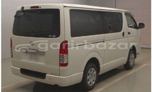 Buy Used 2020 Toyota Hiace in Bajitpur, Kishorganj Buy Used 2020 Toyota Hiace in Bajitpur, Kishorganj