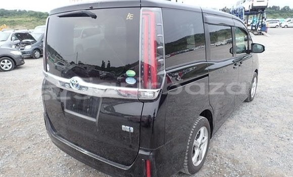Buy Used 2019 Toyota Noah in Dhaka, Dhaka Buy Used 2019 Toyota Noah in Dhaka, Dhaka