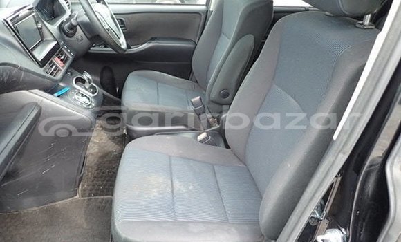 Buy Used 2019 Toyota Noah in Dhaka, Dhaka Buy Used 2019 Toyota Noah in Dhaka, Dhaka