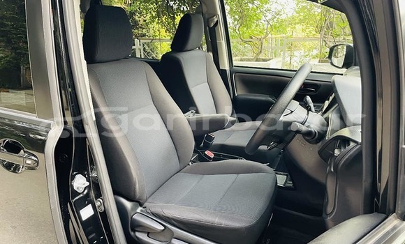 Buy Used 2019 Toyota Noah in Dhaka, Dhaka Buy Used 2019 Toyota Noah in Dhaka, Dhaka
